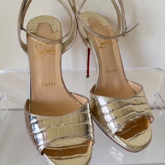 Christian Louboutin Gold Snakeskin Heel Sandals in size 38 offer a peep toe desi - Picture 8 of 15